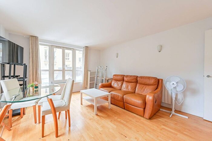 2 Bedroom Flat To Rent In Commercial Road, Aldgate, London, E1