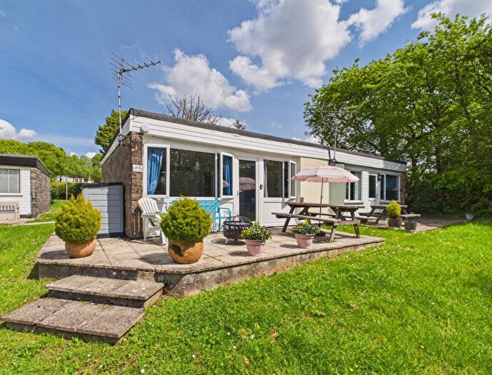 2 Bedroom Property For Sale In Penstowe Holiday Village, Bude, EX23