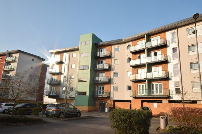 2 Bedroom Apartment To Rent In Parkhouse, Hatfield, AL10