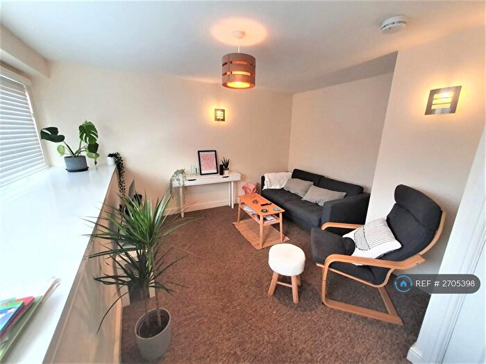 2 Bedroom Maisonette To Rent In Alfred Place, Kingsdown, Bristol, BS2