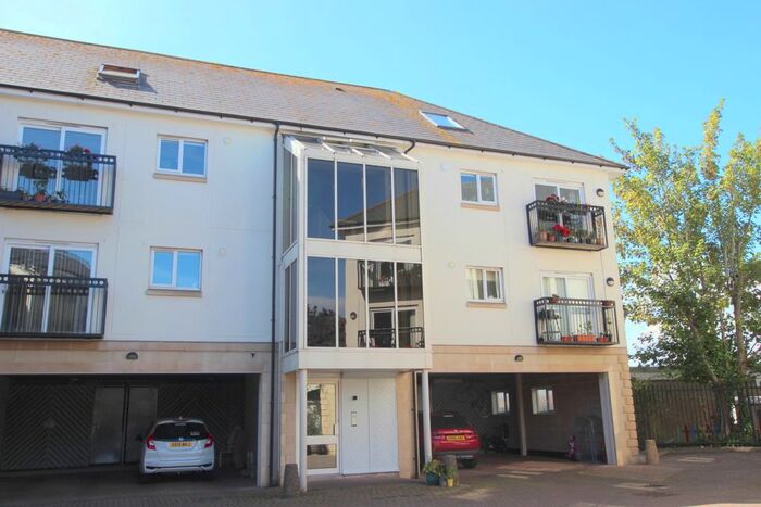 2 Bedroom Flat To Rent In St James Mews, Crescent Avenue, The Hoe, Plymouth PL1