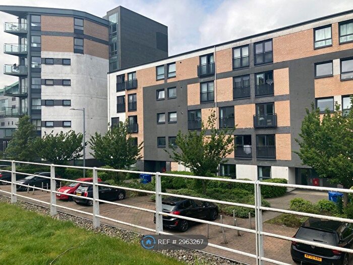 3 Bedroom Flat To Rent In Firpark Court, Glasgow, G31