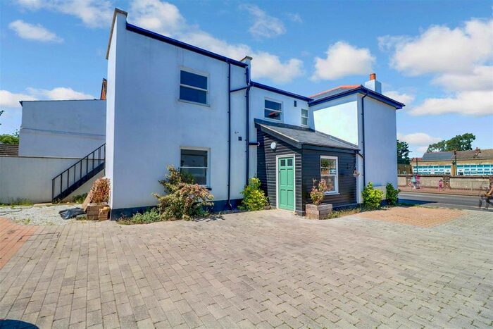 2 Bedroom Flat To Rent In East Street, Southend-On-Sea, SS2