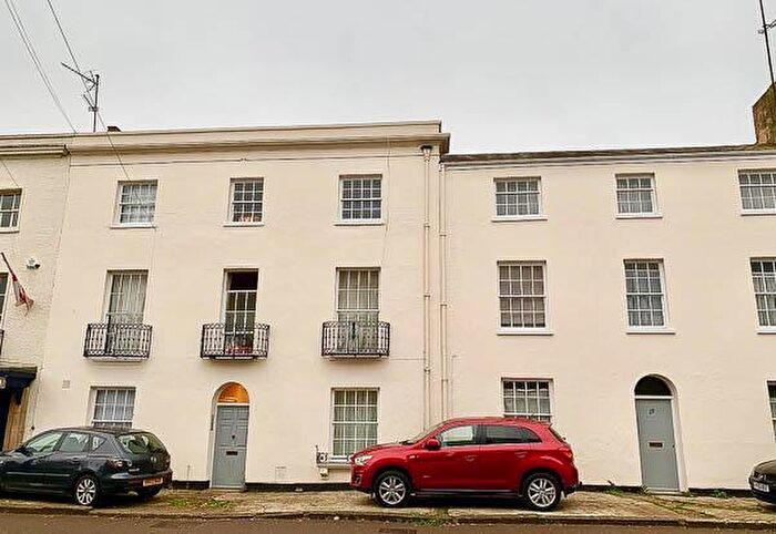 1 Bedroom Flat To Rent In Portland Street, Cheltenham, GL52