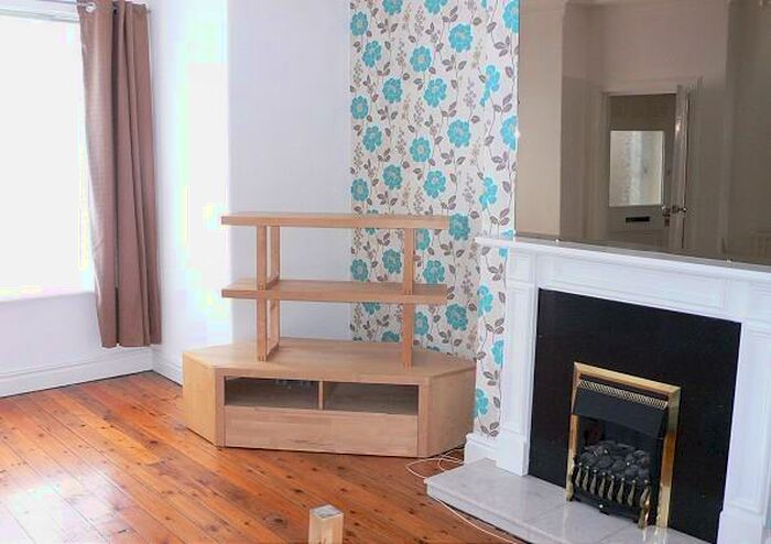 4 Bedroom Terraced House To Rent In Cross Flatts Drive, Beeston, West Yorkshire, LS11