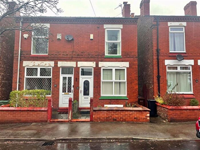 2 Bedroom Semi-Detached House To Rent In Kilburn Road, Stockport, SK3