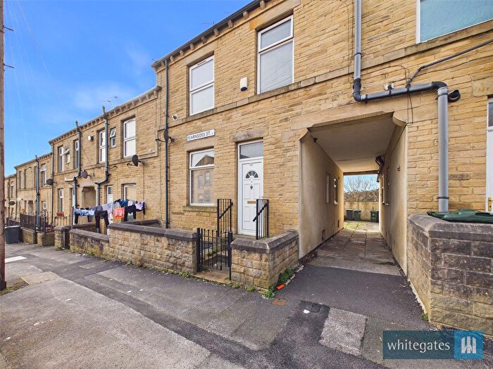 6 Bedroom Terraced House For Sale In Fearnsides Street, Bradford, West Yorkshire, BD8