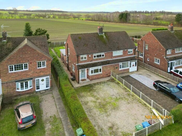 3 Bedroom Semi-Detached House For Sale In Priory Close, Mattersey, Doncaster, South Yorkshire, DN10