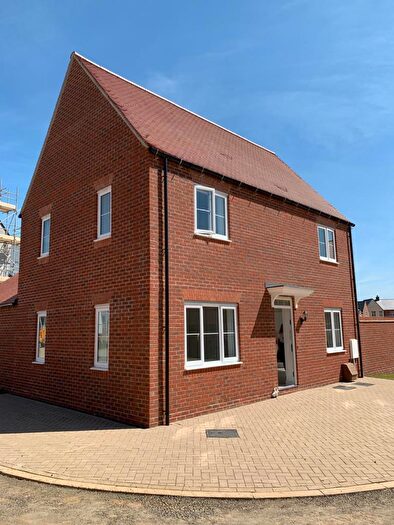 3 Bedroom Detached House For Sale In Pioneer Way, Kingsmere, Bicester, Oxfordshire, OX26