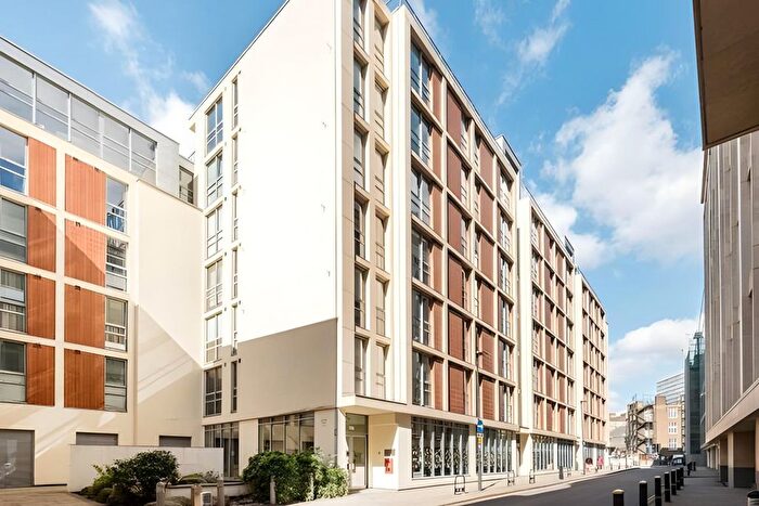 1 Bedroom Flat For Sale In Lamb's Passage, Barbican, London, EC1Y