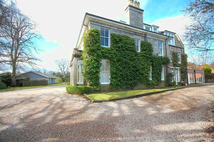 3 Bedroom Apartment To Rent In Northcote House, Northcote Road, Aberdeen, AB15