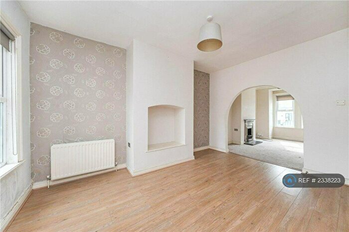 2 Bedroom Terraced House To Rent In Grey Street, Harrogate, HG2