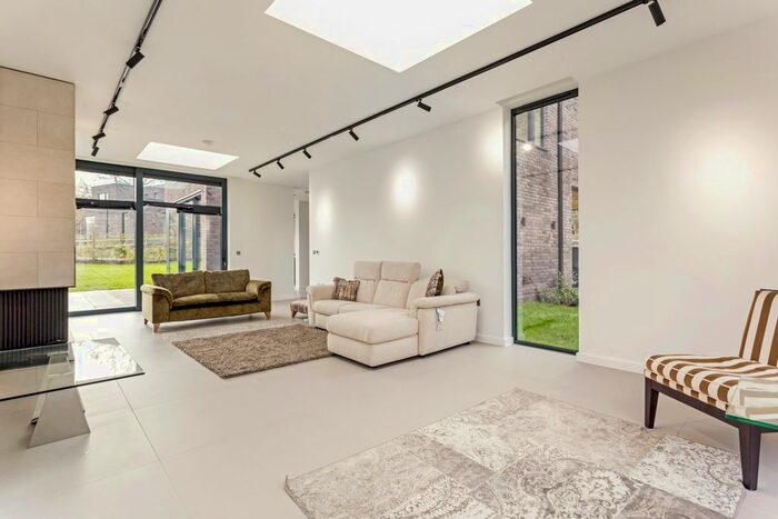 4 Bedroom Flat To Rent In Trent Park, Cockfosters Road, Barnet, EN4