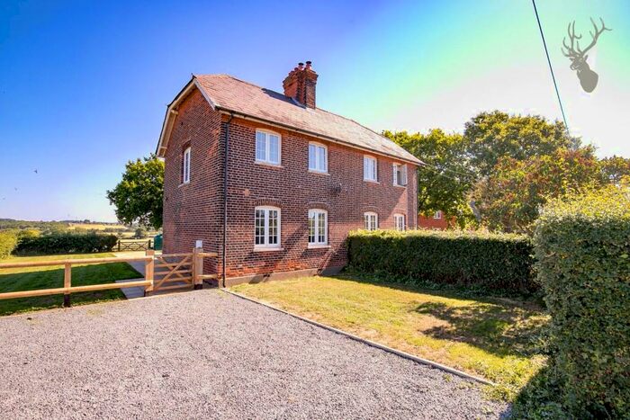 3 Bedroom House To Rent In Stapleford Road, Stapleford Tawney, Romford, RM4