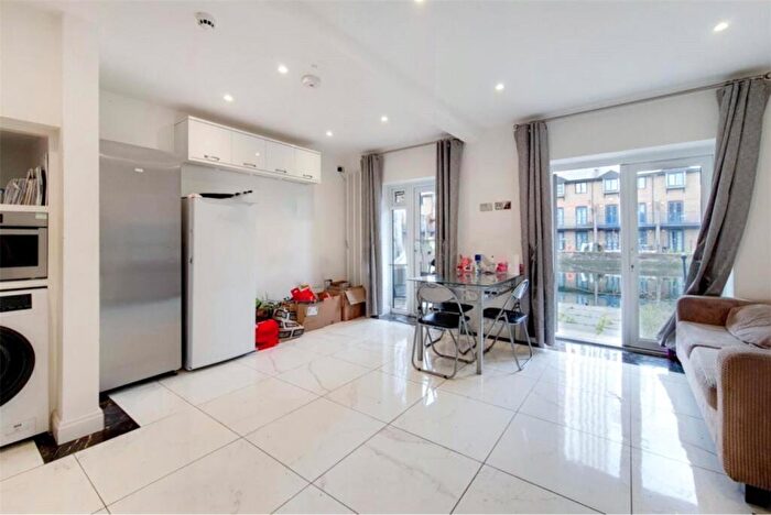 5 Bedroom House To Rent In Lancaster Drive, London, E14