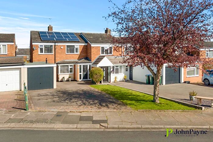 4 Bedroom Semi-Detached House For Sale In Bigbury Close, Styvechale, Coventry, CV3