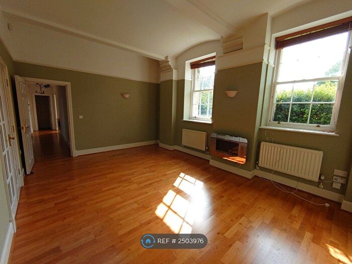 2 Bedroom Flat To Rent In Tarragon Road, Maidstone, ME16