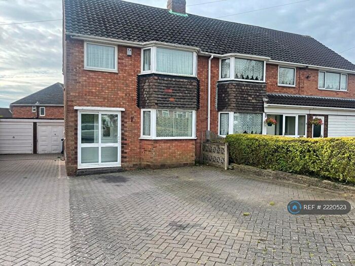 3 Bedroom Semi-Detached House To Rent In Stanhope Way, Birmingham, B43
