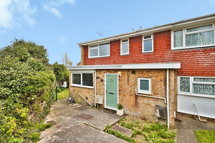 3 Bedroom End Of Terrace House For Sale In Thatcham Park, Yeovil, BA21