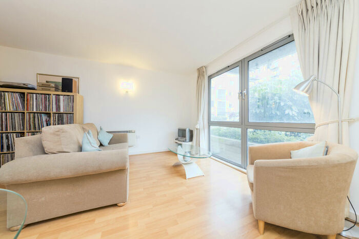 Apartment To Rent In Deals Gateway, London, SE13
