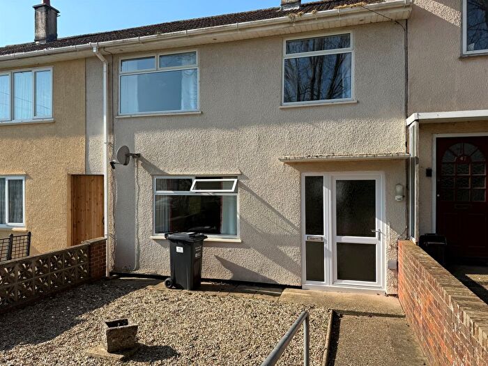 3 Bedroom Terraced House For Sale In Blackmoor Road, Taunton, TA2