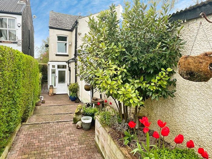 4 Bedroom Semi Detached House For Sale In Copebank, Smithills, BL1