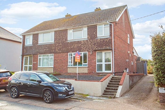 3 Bedroom Semi-detached House For Sale In Shalmsford Street, Chartham, Canterbury, Kent, CT4