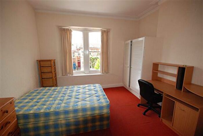 8 Bedroom Terraced House To Rent In Hughendon Road, BS8