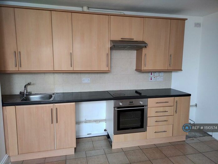 1 Bedroom Flat To Rent In Holton Road, Barry, CF63