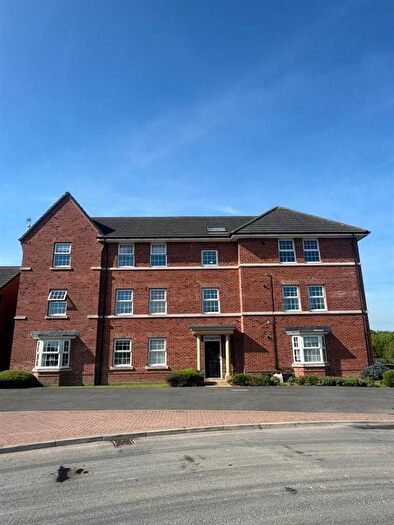 2 Bedroom Apartment For Sale In Heathfield Lane, Birkenshaw, Bradford, BD11