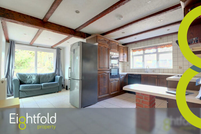 4 Bedroom Semi-Detached Bungalow To Rent In Heath Hill Avenue, BN2