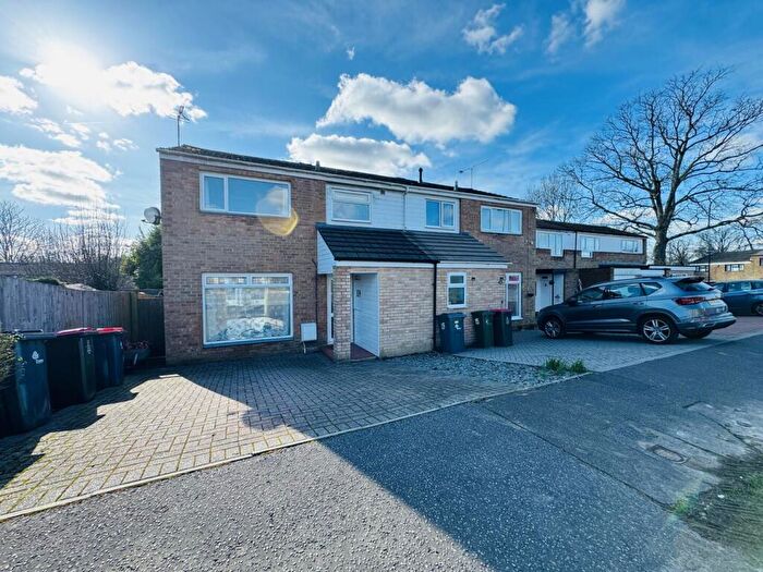 3 Bedroom End Of Terrace House For Sale In Dovedale Crescent, Crawley, West Sussex, RH11