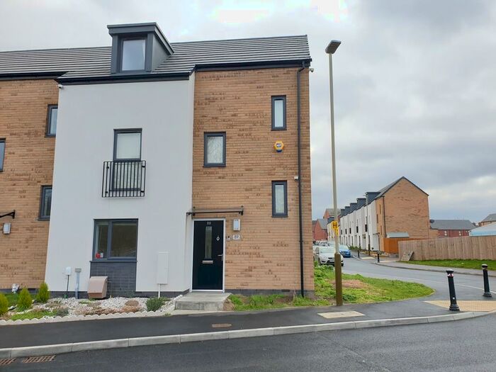 4 Bedroom Town House To Rent In Charles Bennion Walk, Belgrave, Leicester, LE4