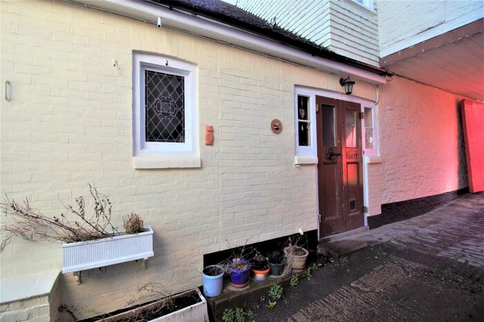 2 Bedroom Flat To Rent In Church Hill, Stalbridge, Sturminster Newton DT10