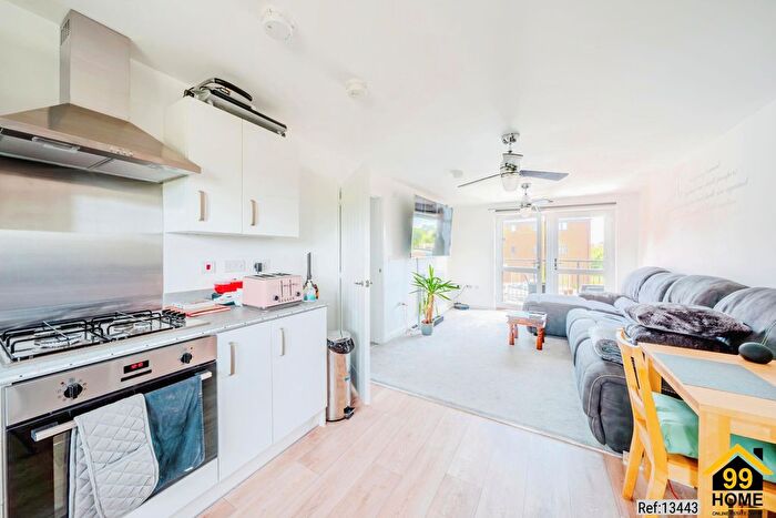 1 Bedroom Flat For Sale In Elderflower Drive, Emersons Green, Bristol, BS16