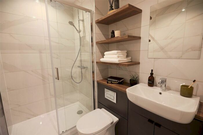 Studio To Rent In Wade Lane, Leeds, LS2