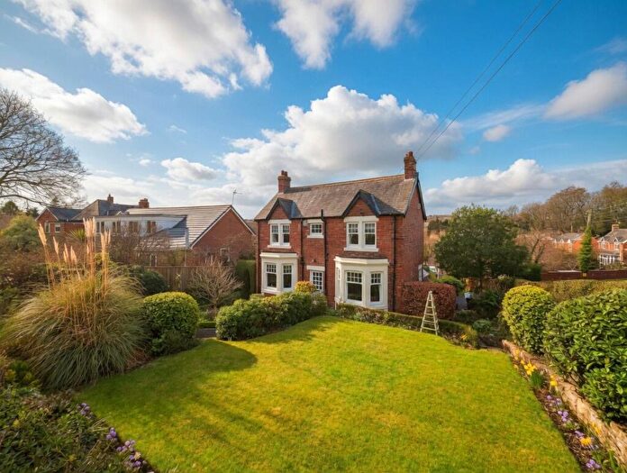4 Bedroom Detached House For Sale In Orchard Road, Rowlands Gill, NE39