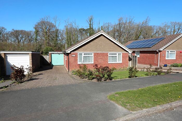 3 Bedroom Detached House For Sale In Oak Hall Park, Burgess Hill, RH15