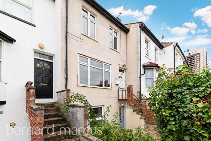 1 Bedroom Flat For Sale In Oval Road, Croydon, CR0