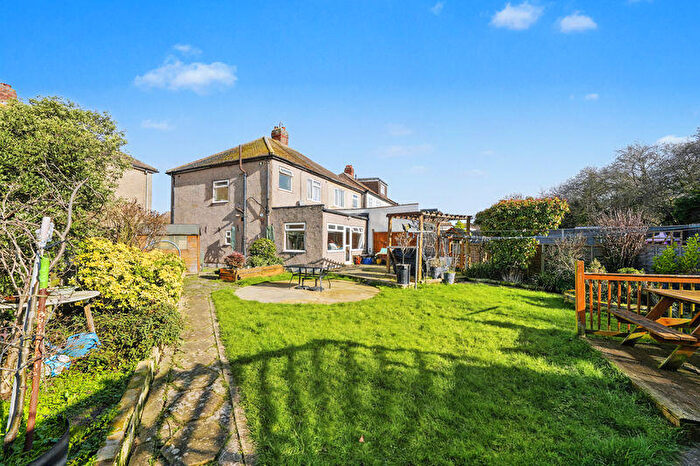 3 Bedroom Semi-Detached House For Sale In Paternoster Close, Waltham Abbey, EN9