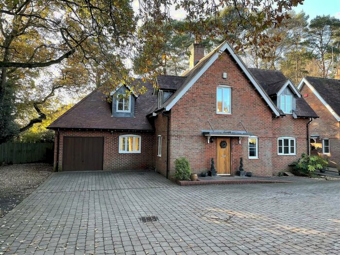 4 Bedroom Detached House To Rent In The Coppice, West Moors, Ferndown, BH22