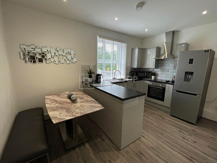 1 Bedroom Flat To Rent In Otley Road, Leeds, LS6