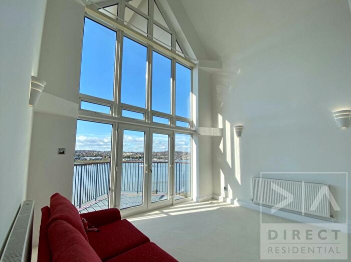 3 Bedroom Penthouse To Rent In Valetta Way, Rochester, ME1