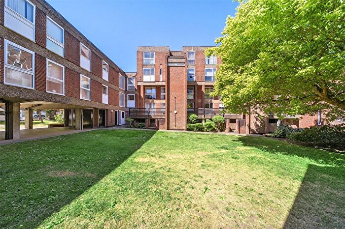 2 Bedroom Flat For Sale In Hornbeam House, Manor Road, Sidcup, DA15