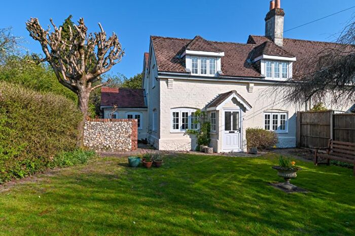 3 Bedroom Cottage To Rent In Blendworth, Waterlooville, PO8