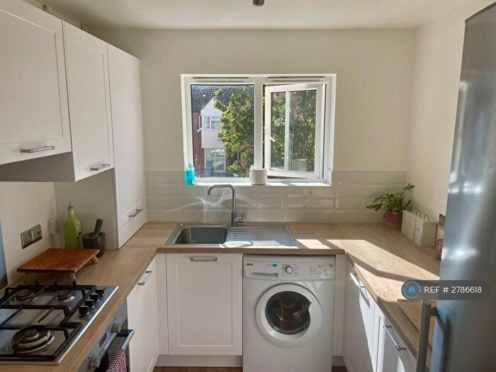 1 Bedroom Flat To Rent In Churchill Rise, Chelmsford, CM1