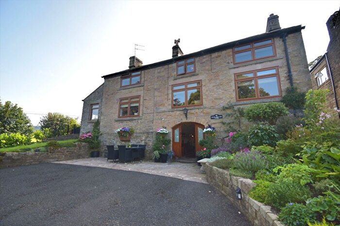 3 Bedroom Detached House For Sale In Combs, High Peak, SK23