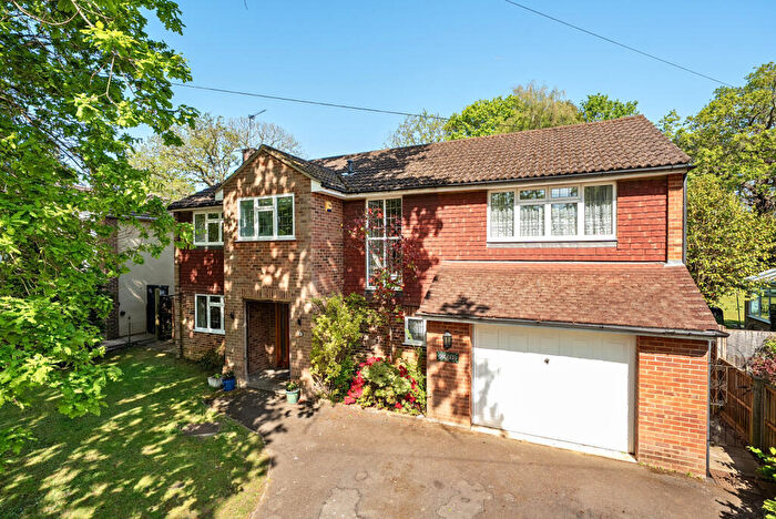 4 Bedroom Detached House For Sale In Dartnell Park Road, West Byfleet, KT14