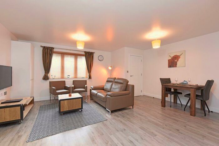 1 Bedroom Flat To Rent In Ground Floor, Queens Road, Farnborough, GU14