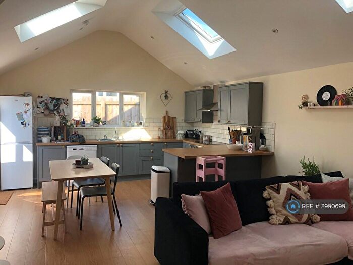 2 Bedroom Bungalow To Rent In Park Road, Silverton, Exeter, EX5